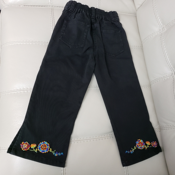 🎈😊 COPPER KEY Embroidered & Beaded Black Jeans // (CHILD) - Picture 6 of 8
